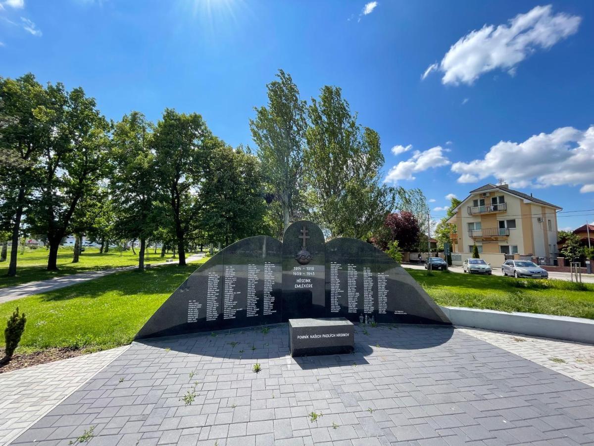 Apartmany Diana Dunajská Streda Exterior photo