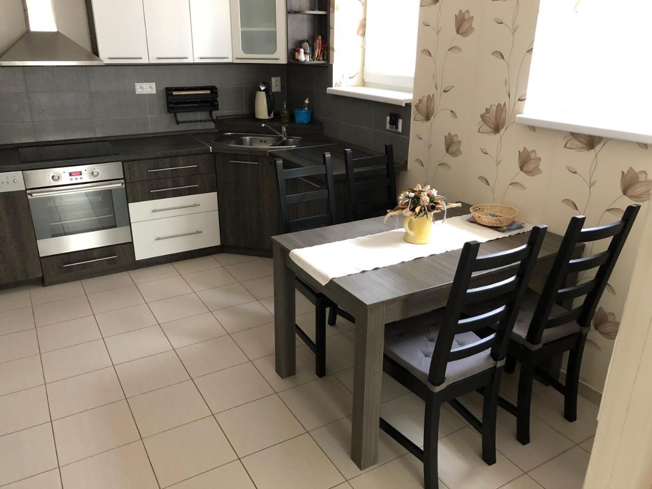Apartmany Diana Dunajská Streda Exterior photo